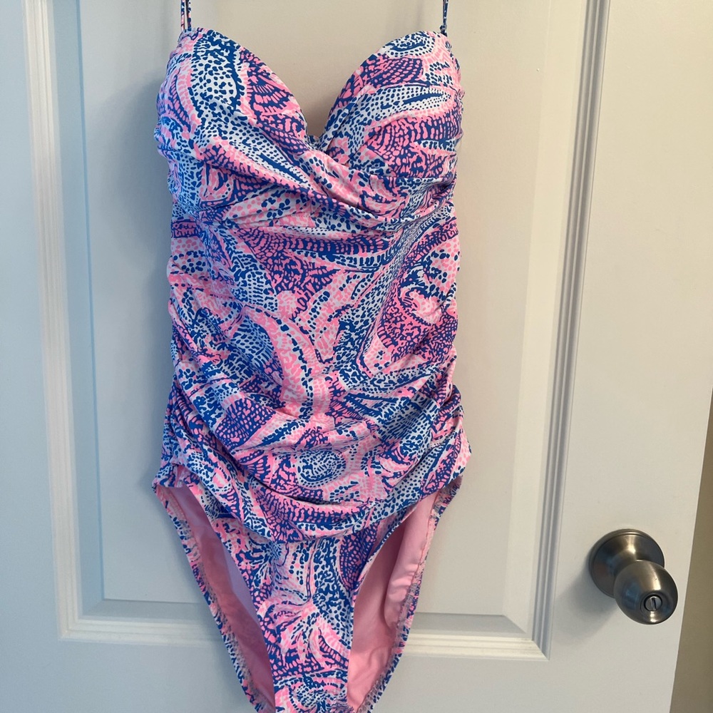 Lilly Pulitzer EUC one piece swimsuit.  Ruching on the sides and tummy control.